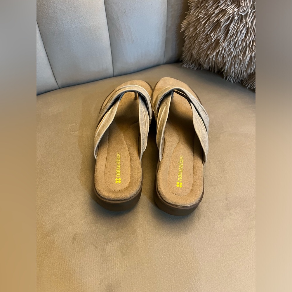 NEW! Naturalizer sandals - Picture 3 of 8